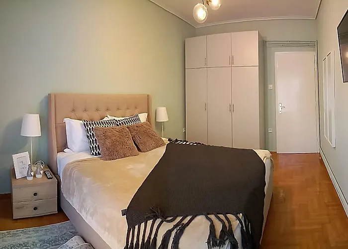 Royal Deluxe Apt.